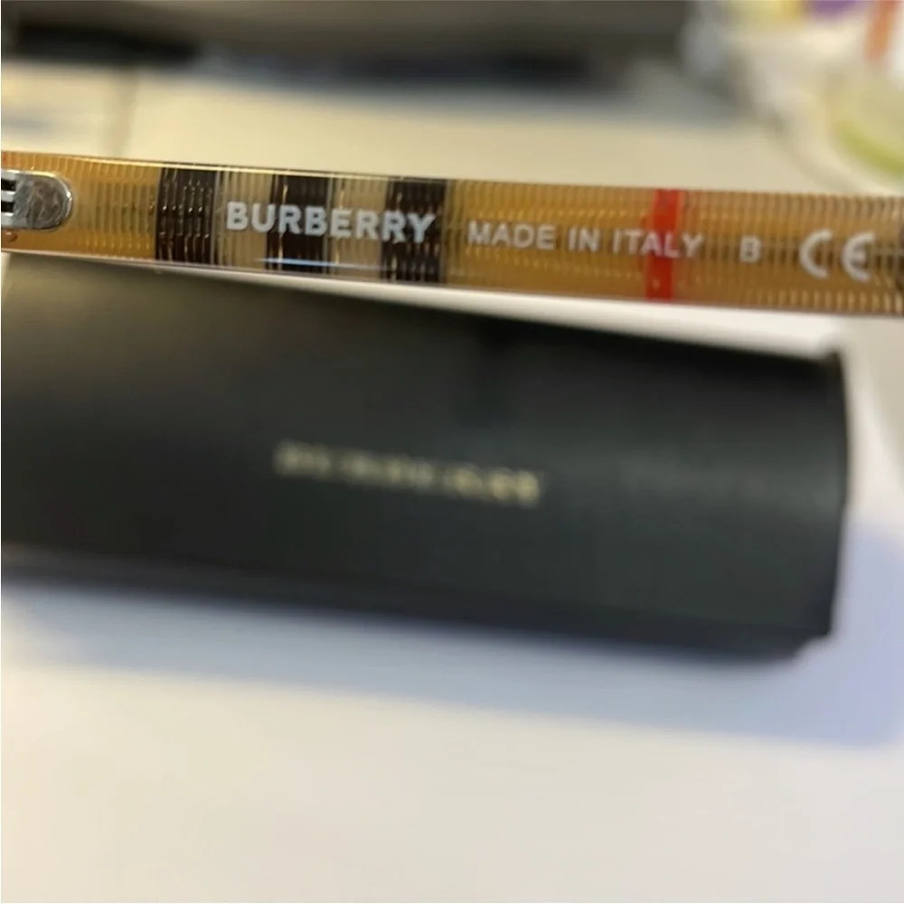 Authentic Burberry Sunglasses - Picture 5 of 5